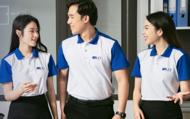 Tại sao các doanh nghiệp ưa chuộng mẫu áo thun đồng phục cổ trụ