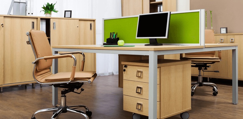 bàn giám đốc hợp mệnh Kim